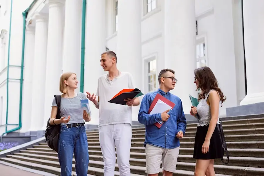 Карта для студентов: какие опции реально полезны